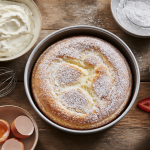 dessert crème fraîche rapide gâteau nuage sur table rustique